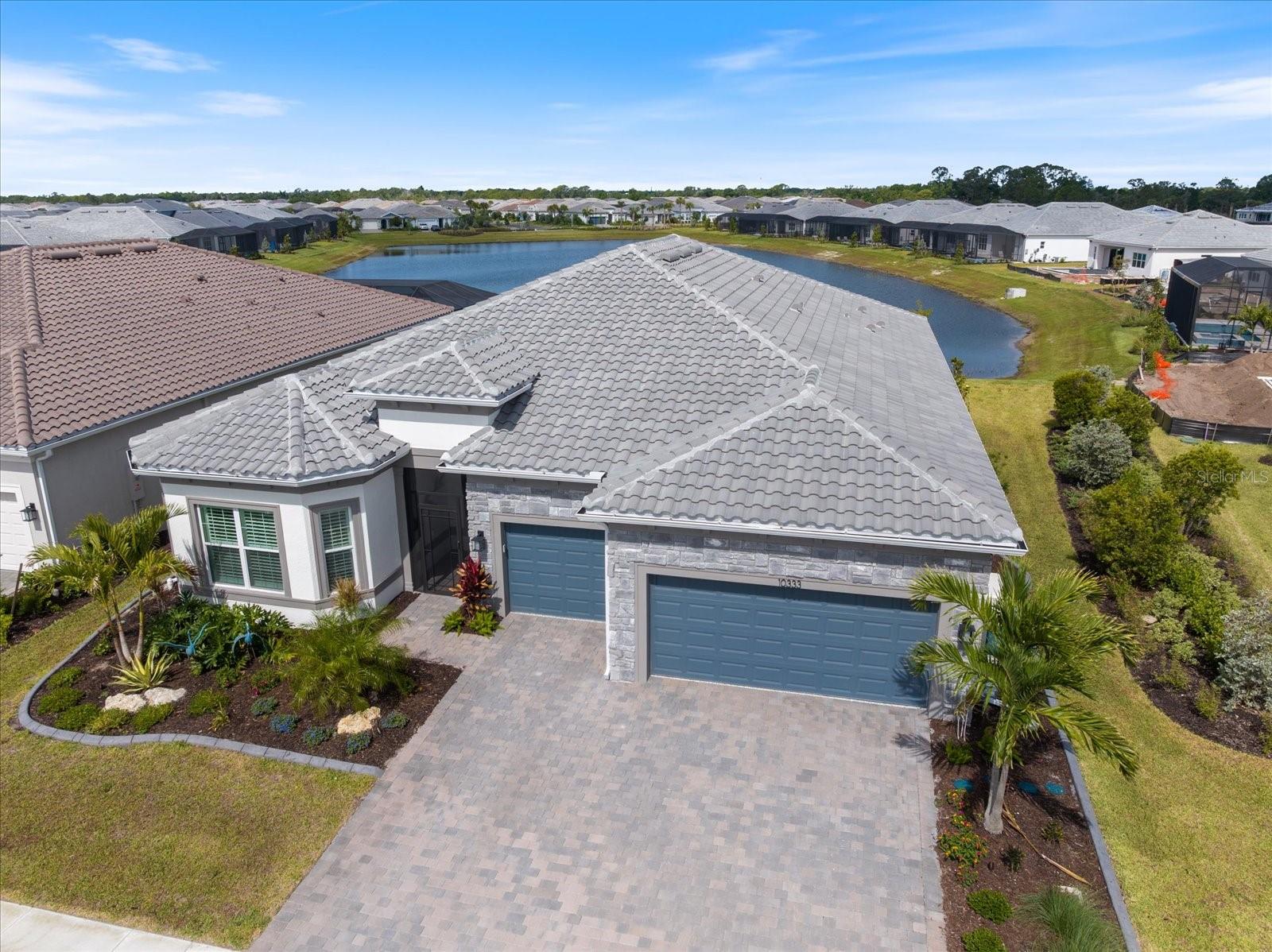 Image 3 of 97 For 10333 Blue Runner Drive