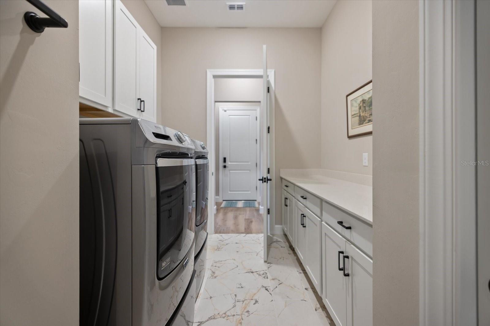 Image 75 of 97 For 10333 Blue Runner Drive