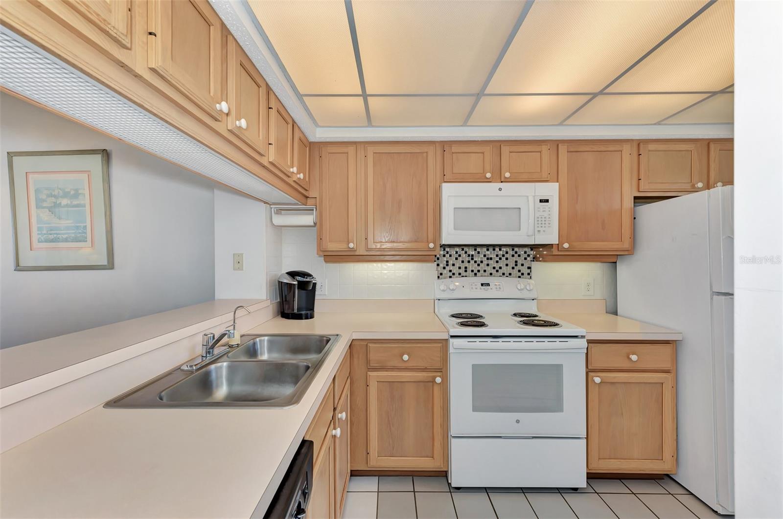 Image 12 of 59 For 841 Wexford Boulevard 841