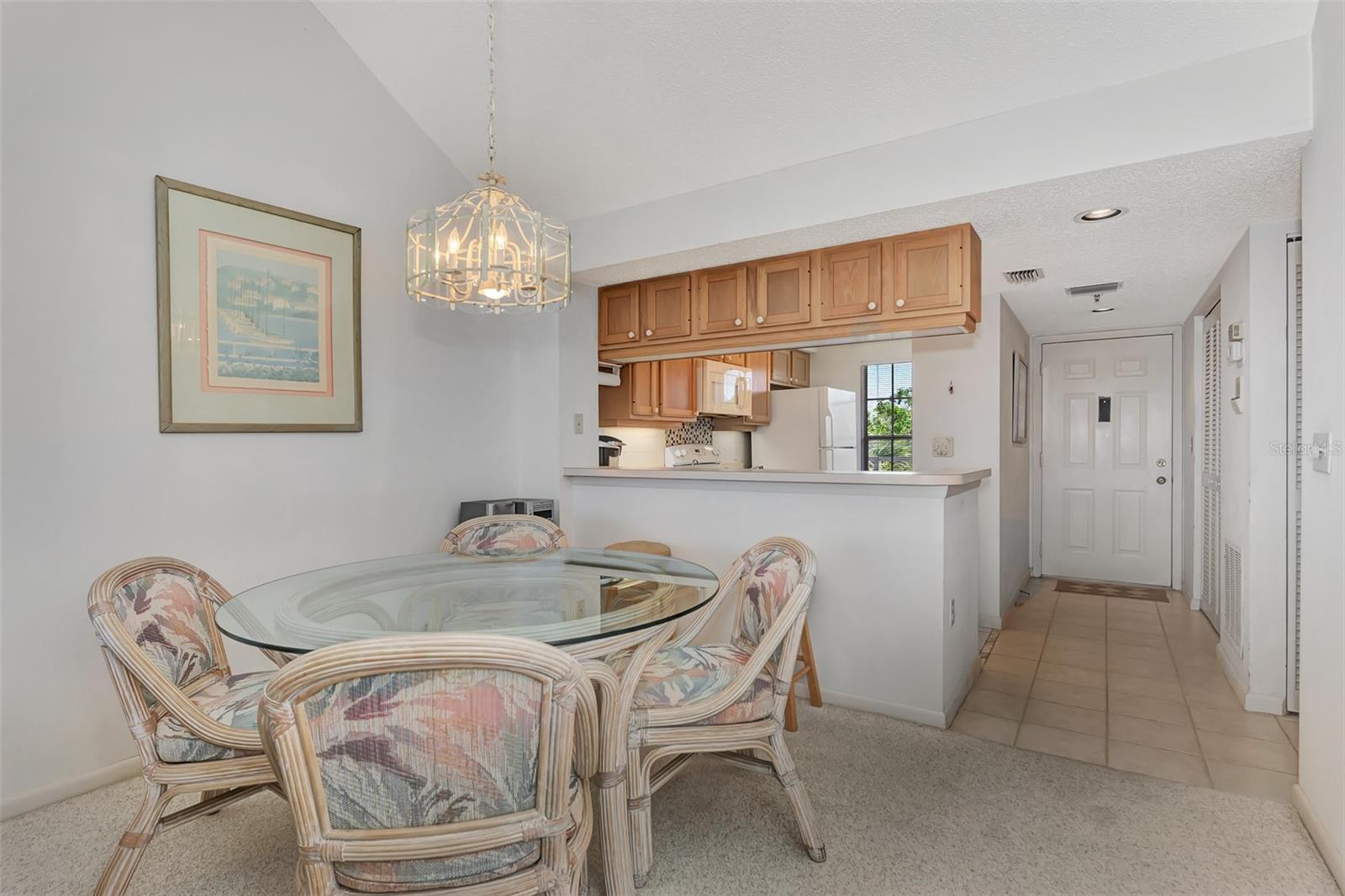 Image 19 of 59 For 841 Wexford Boulevard 841
