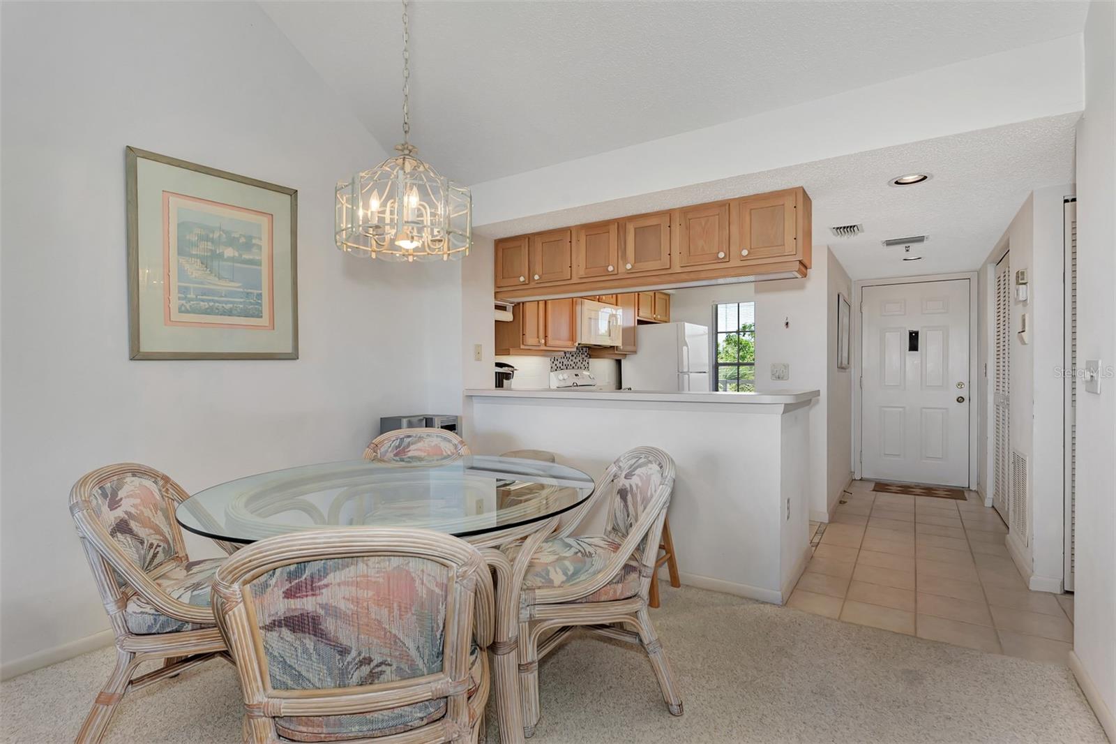 Image 20 of 59 For 841 Wexford Boulevard 841