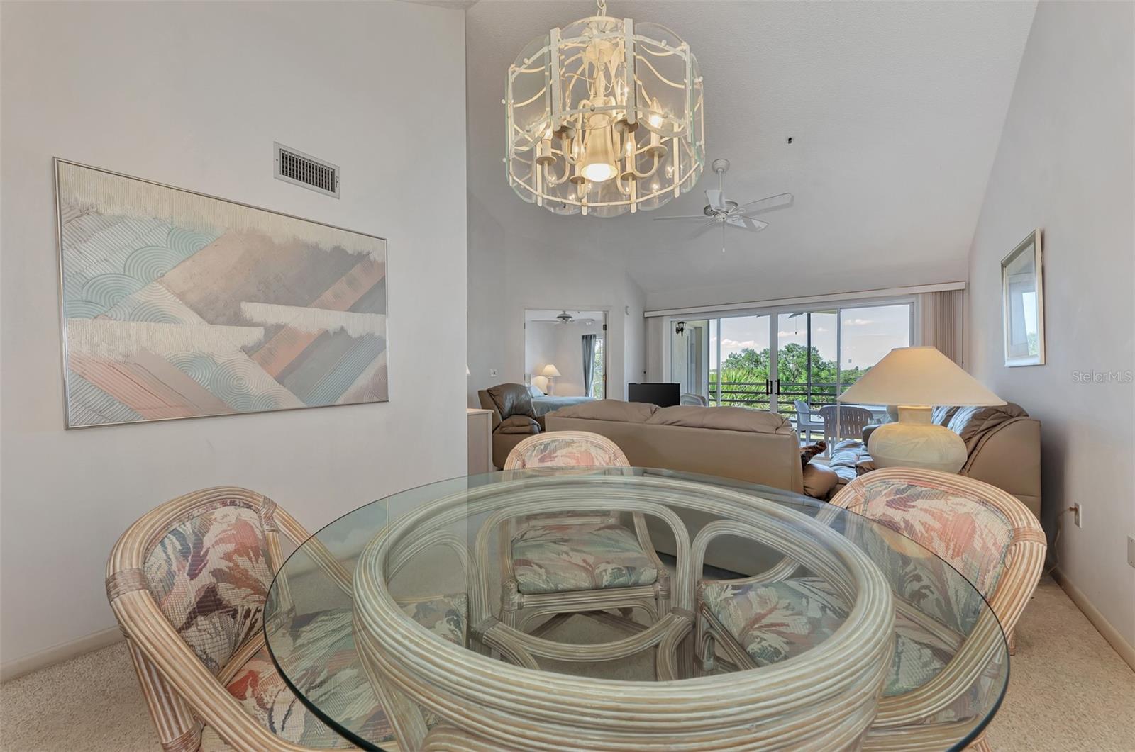 Image 22 of 59 For 841 Wexford Boulevard 841