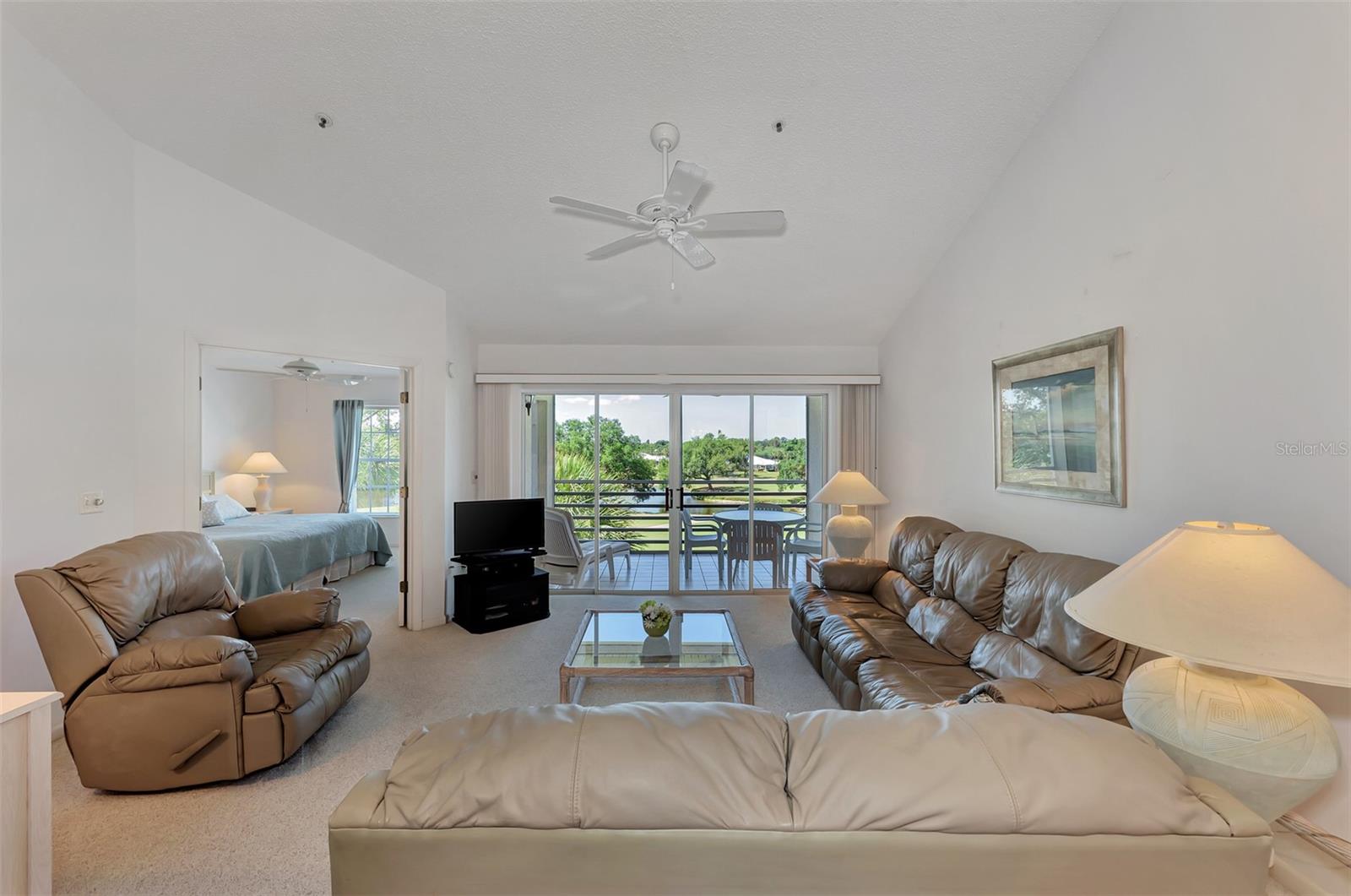 Image 24 of 59 For 841 Wexford Boulevard 841