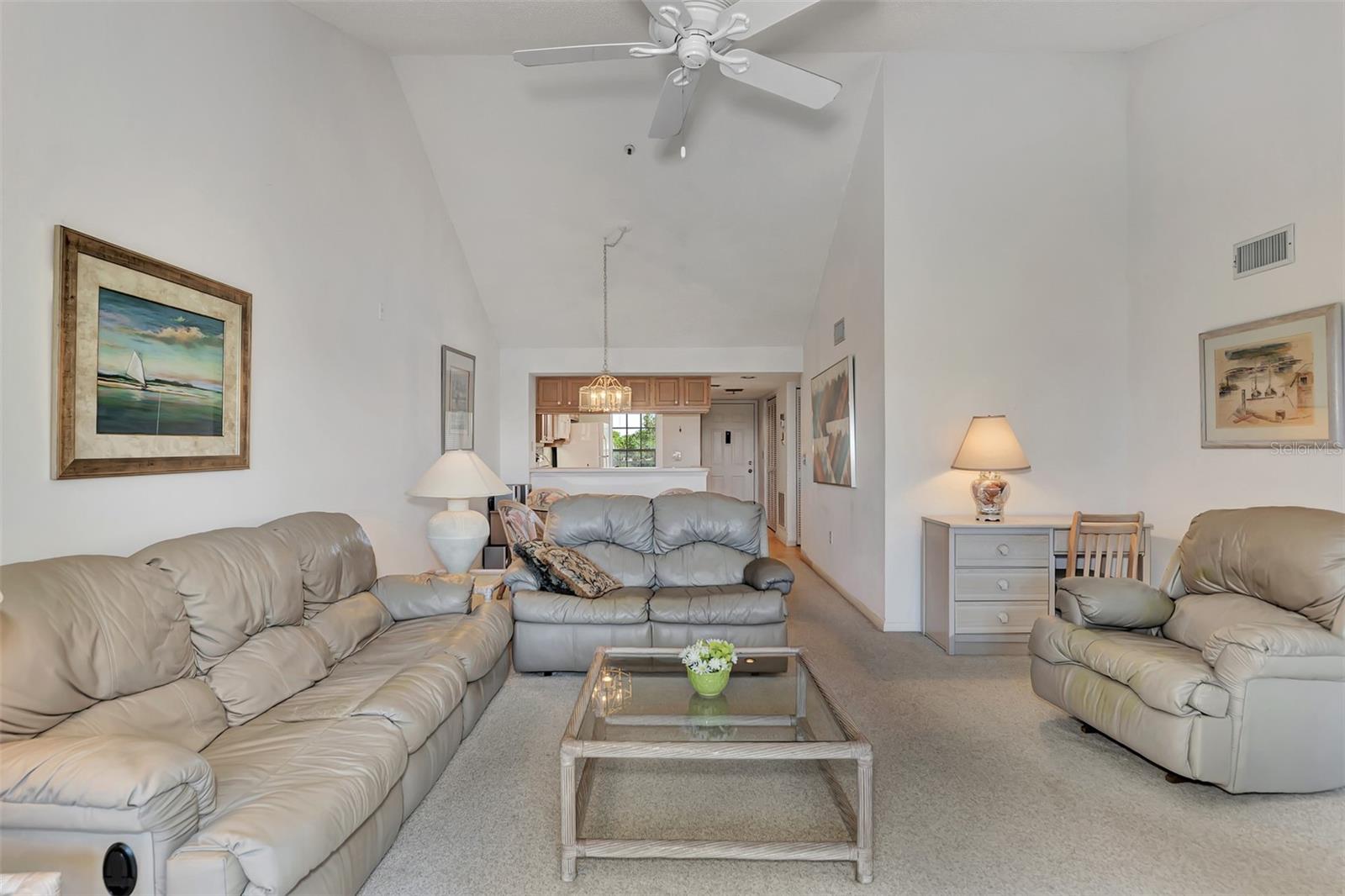 Image 26 of 59 For 841 Wexford Boulevard 841