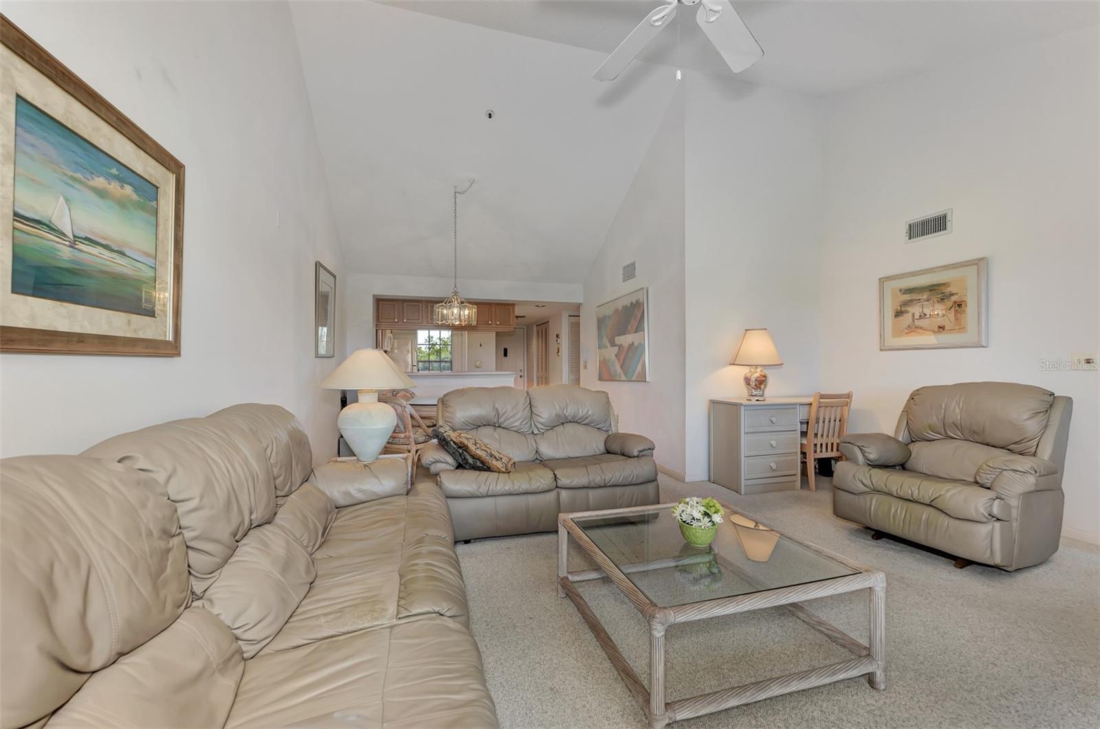 Image 28 of 59 For 841 Wexford Boulevard 841