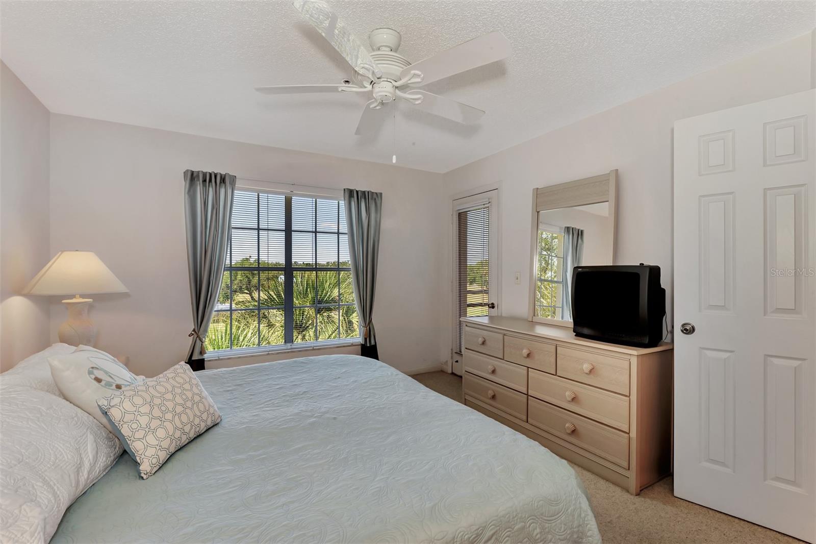 Image 30 of 59 For 841 Wexford Boulevard 841