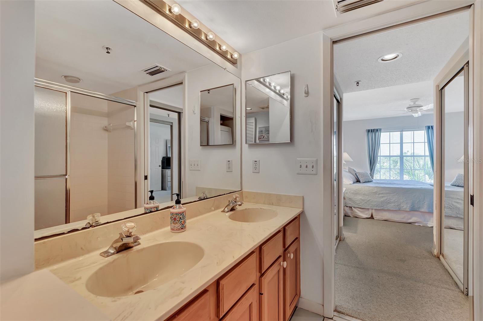 Image 34 of 59 For 841 Wexford Boulevard 841