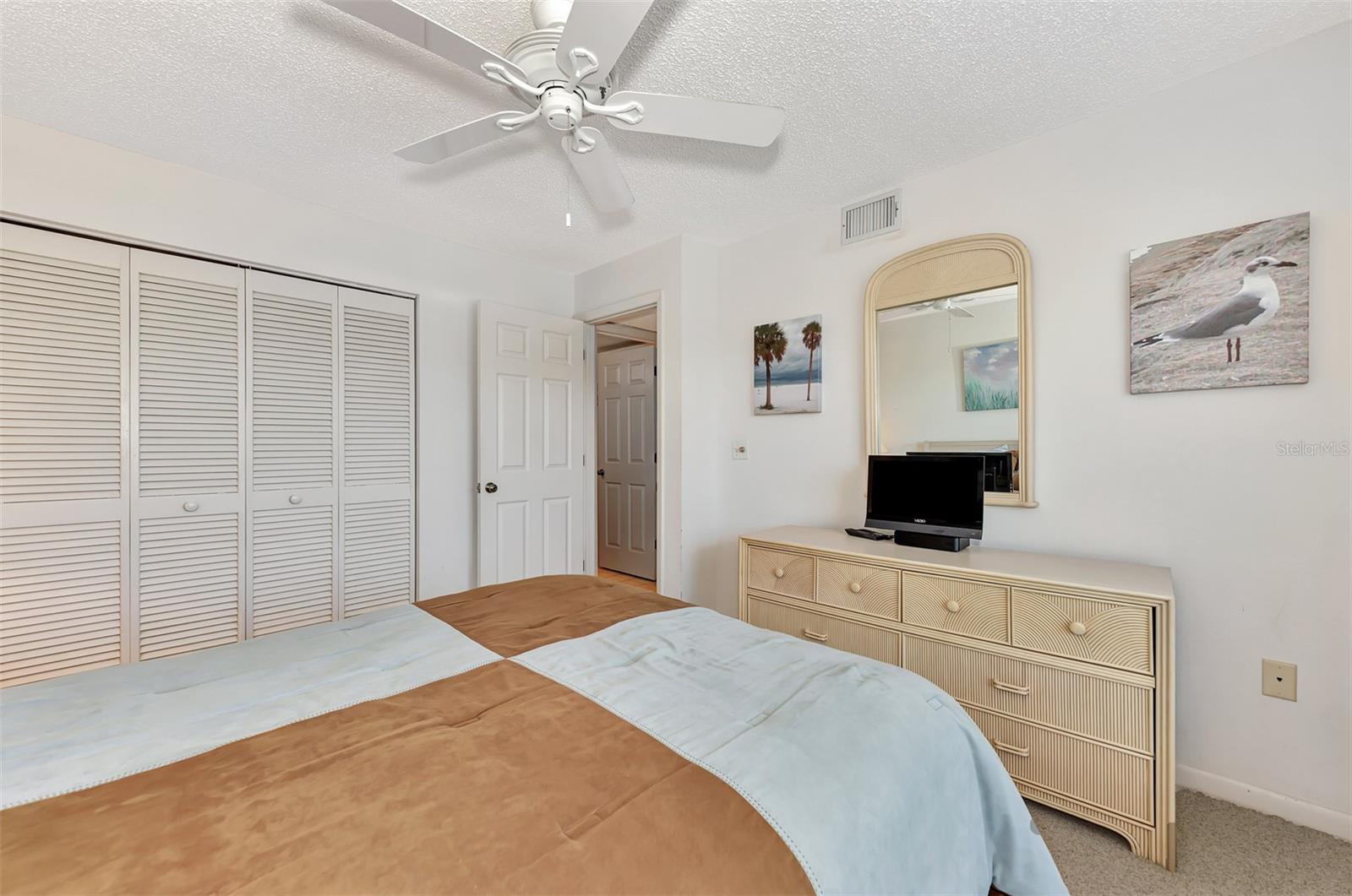 Image 37 of 59 For 841 Wexford Boulevard 841