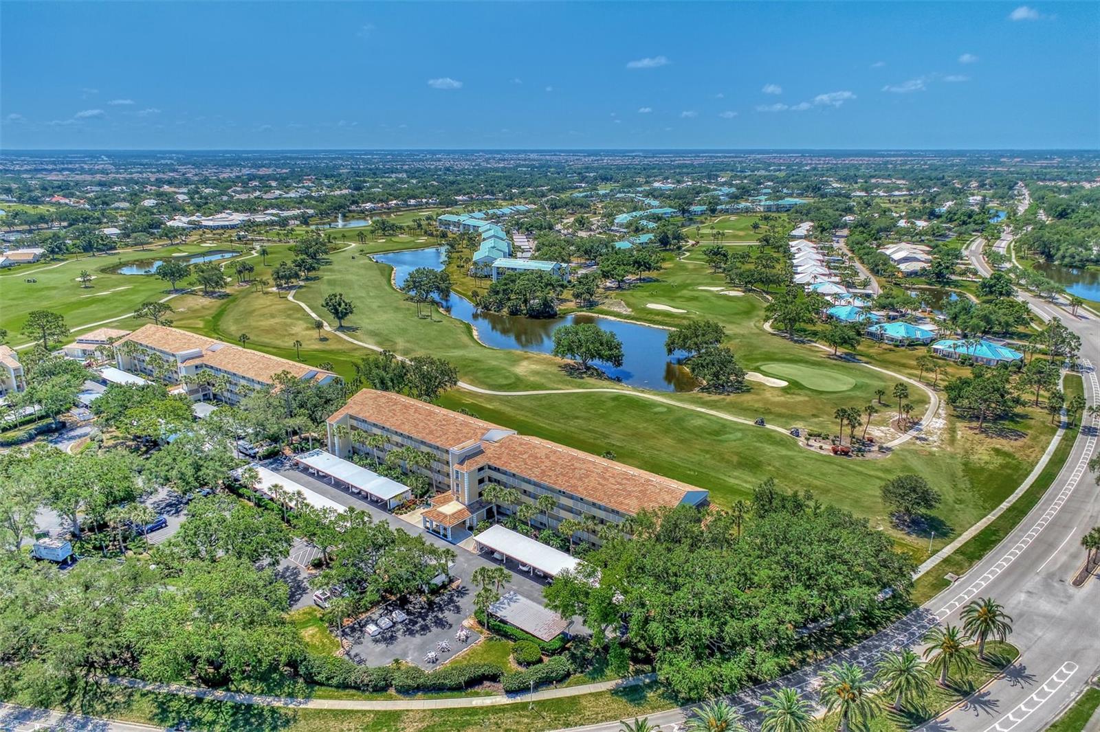 Image 4 of 59 For 841 Wexford Boulevard 841