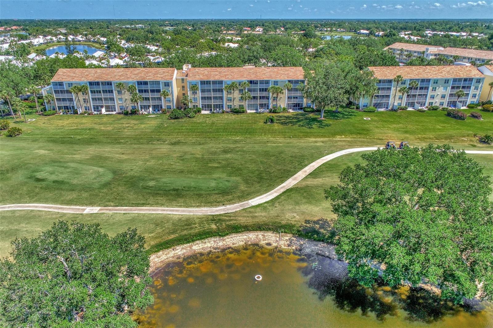 Image 48 of 59 For 841 Wexford Boulevard 841