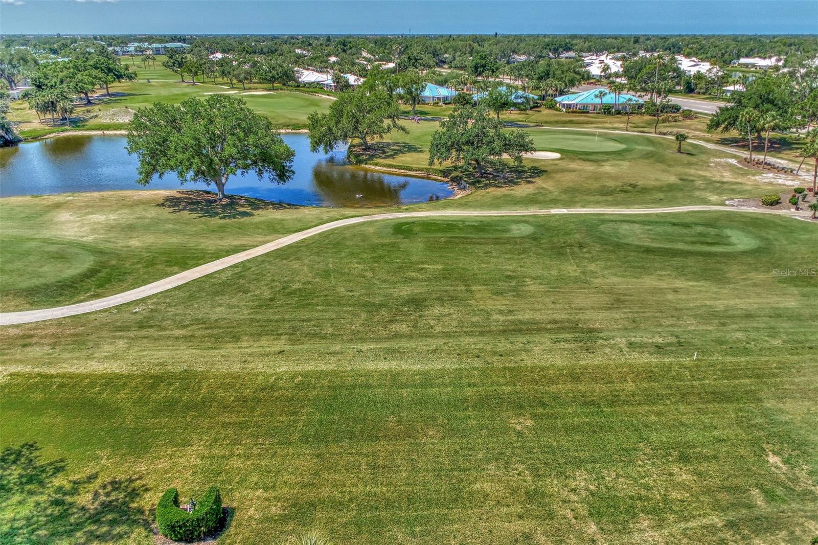 Image 49 of 59 For 841 Wexford Boulevard 841