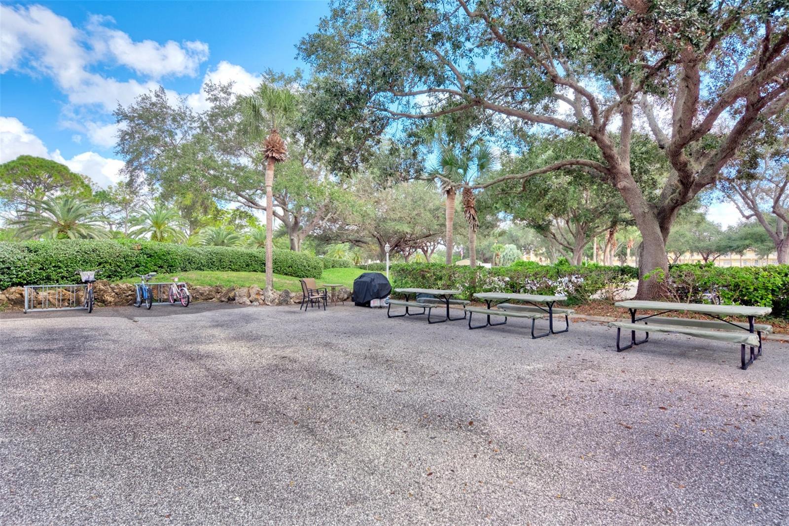 Image 51 of 59 For 841 Wexford Boulevard 841