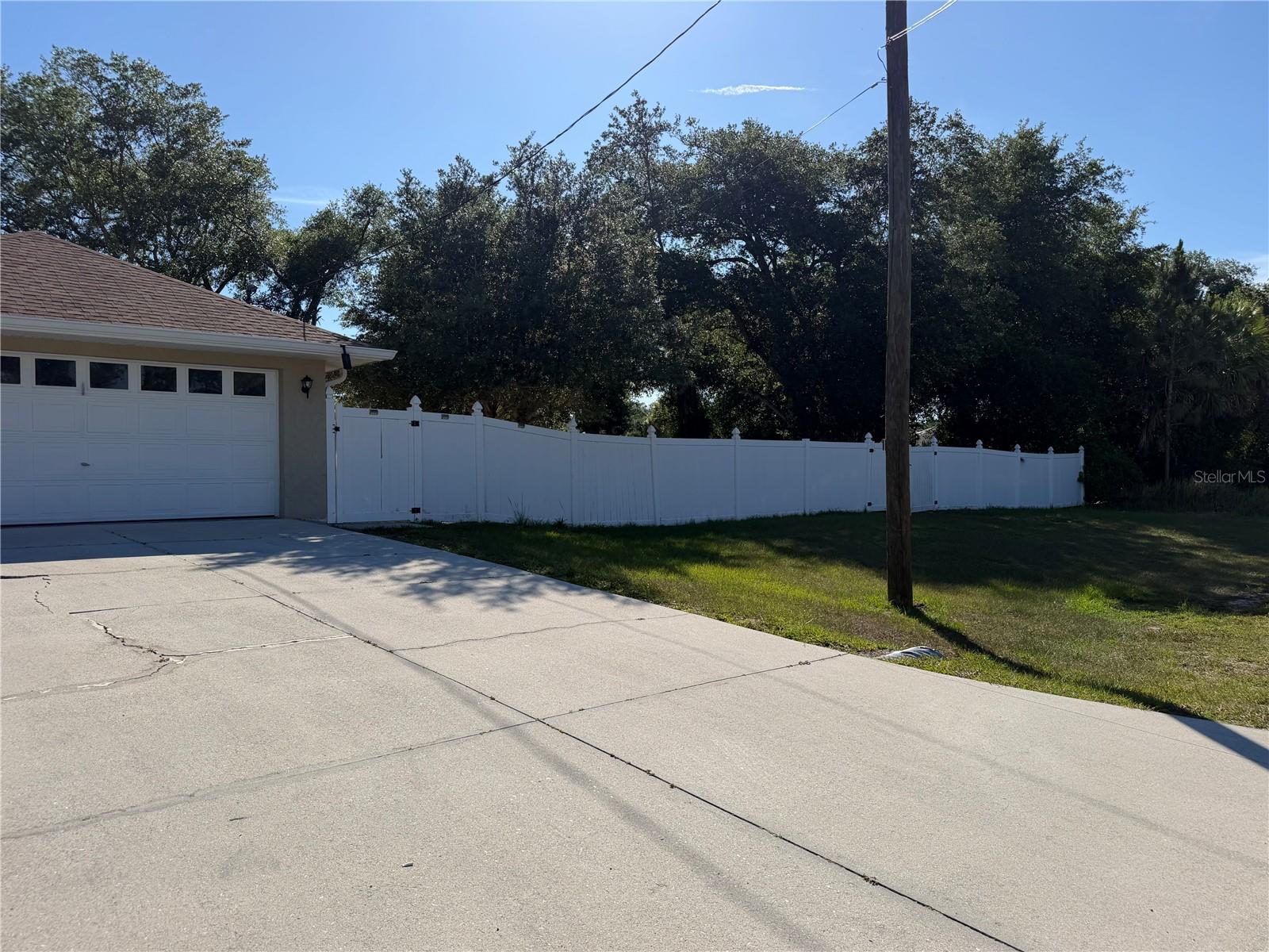 Image 2 of 34 For 4847 Luther Avenue