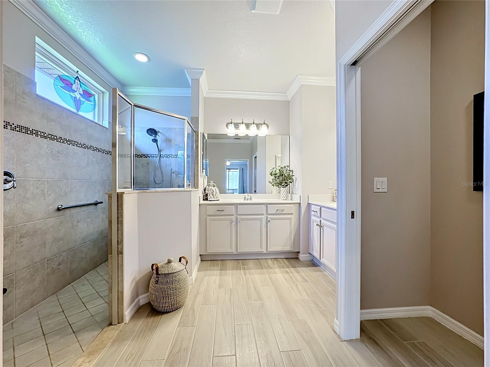 Image 35 of 58 For 20504 Pezzana Drive