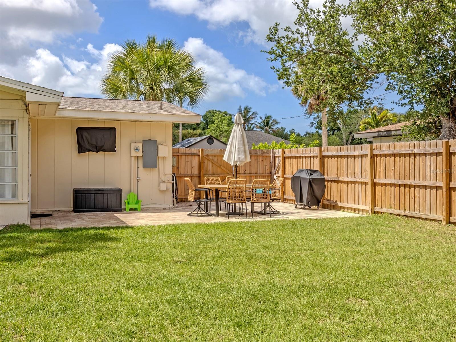 Image 24 of 33 For 929 Cypress Avenue