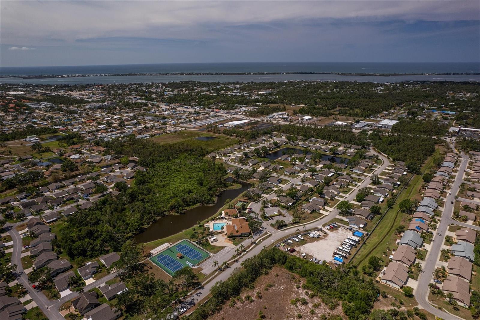 Image 42 of 52 For 445 Tomoka Drive