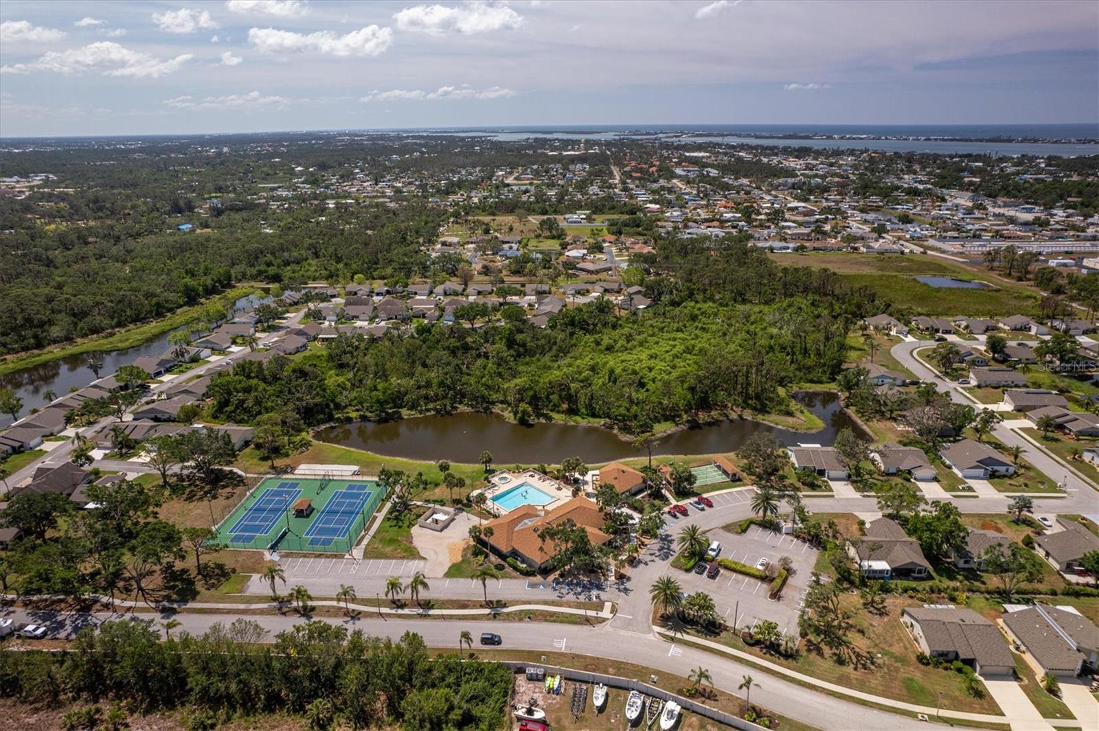 Image 50 of 52 For 445 Tomoka Drive
