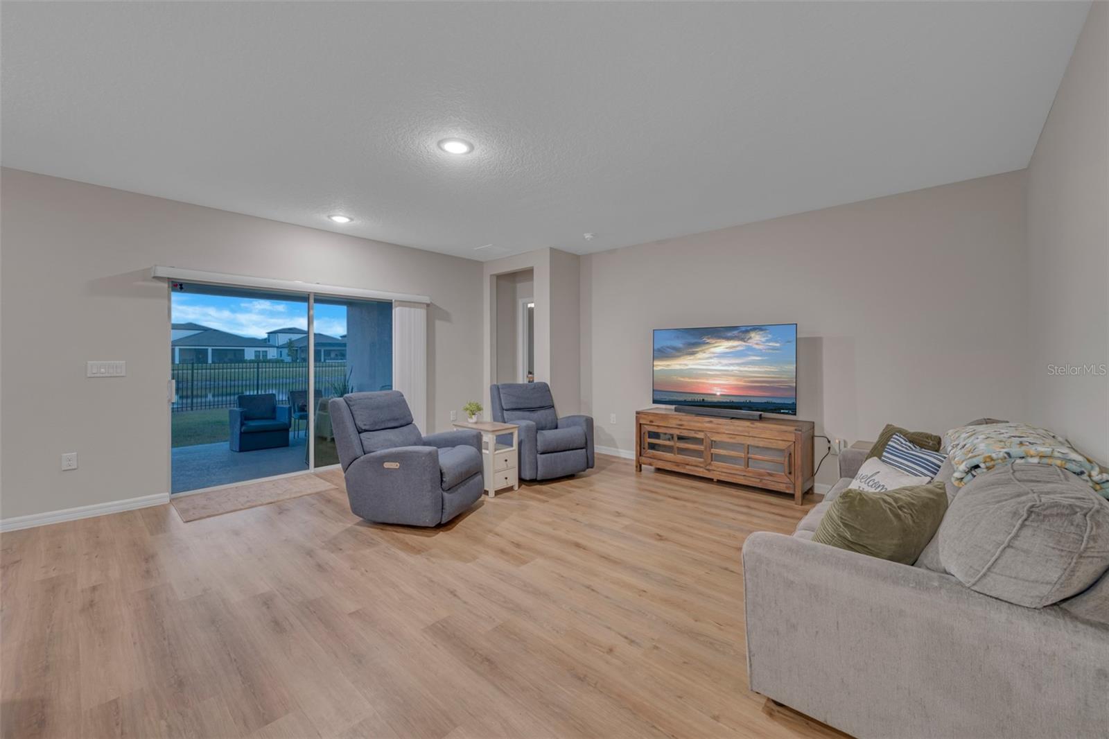 Image 47 of 80 For 12710 Hysmith Loop