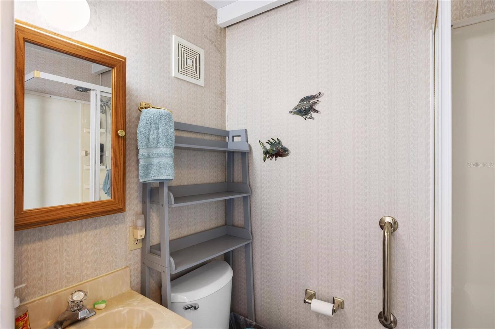 Image 21 of 38 For 1475 Flamingo Drive 330