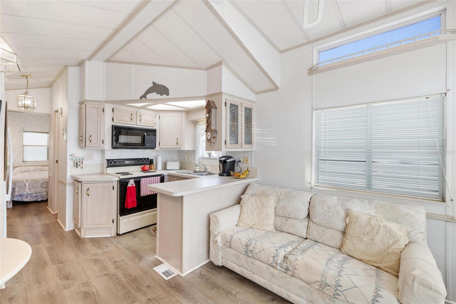 Image 8 of 38 For 1475 Flamingo Drive 330