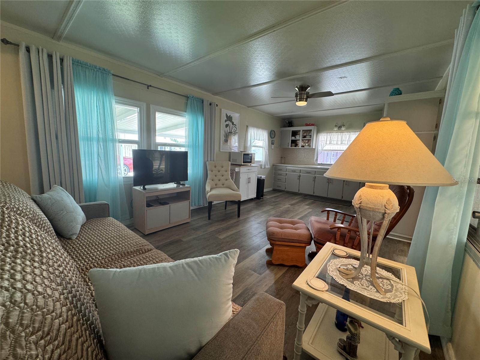 Image 10 of 53 For 5120 8 A Street E