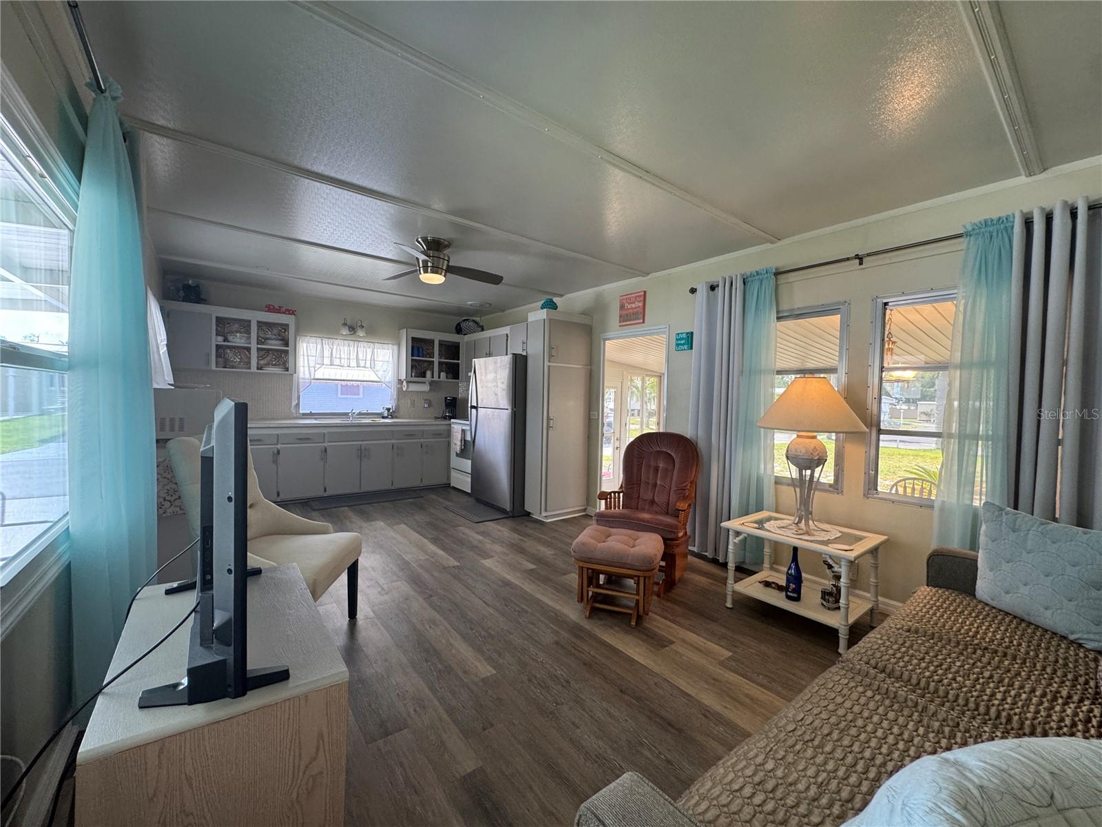 Image 11 of 53 For 5120 8 A Street E