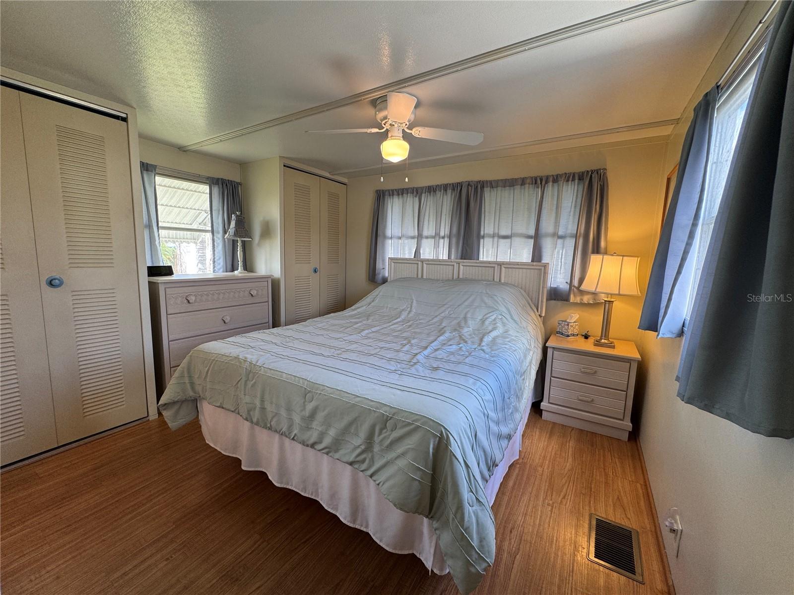 Image 21 of 53 For 5120 8 A Street E
