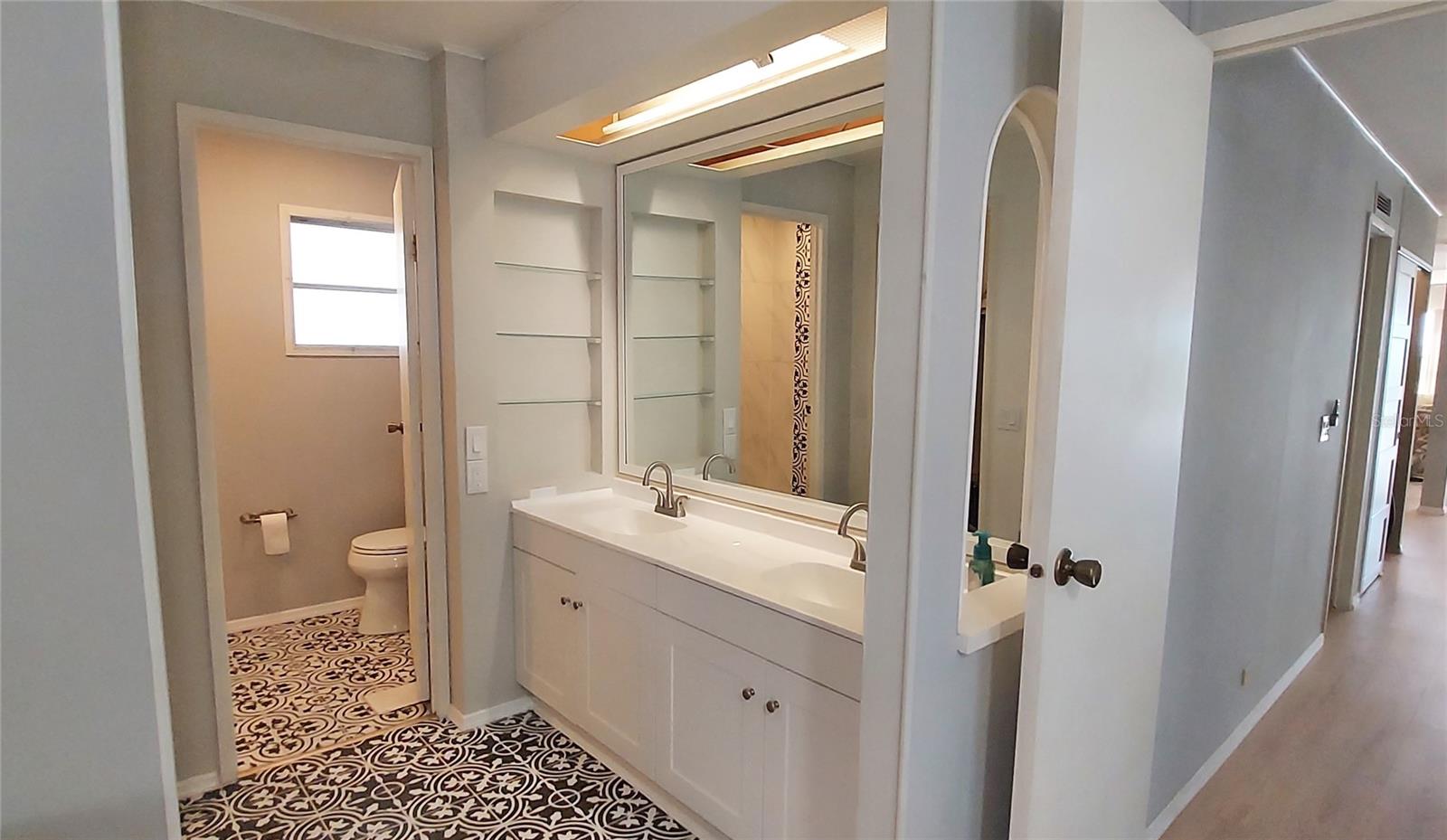Image 21 of 37 For 132 Bermuda Way