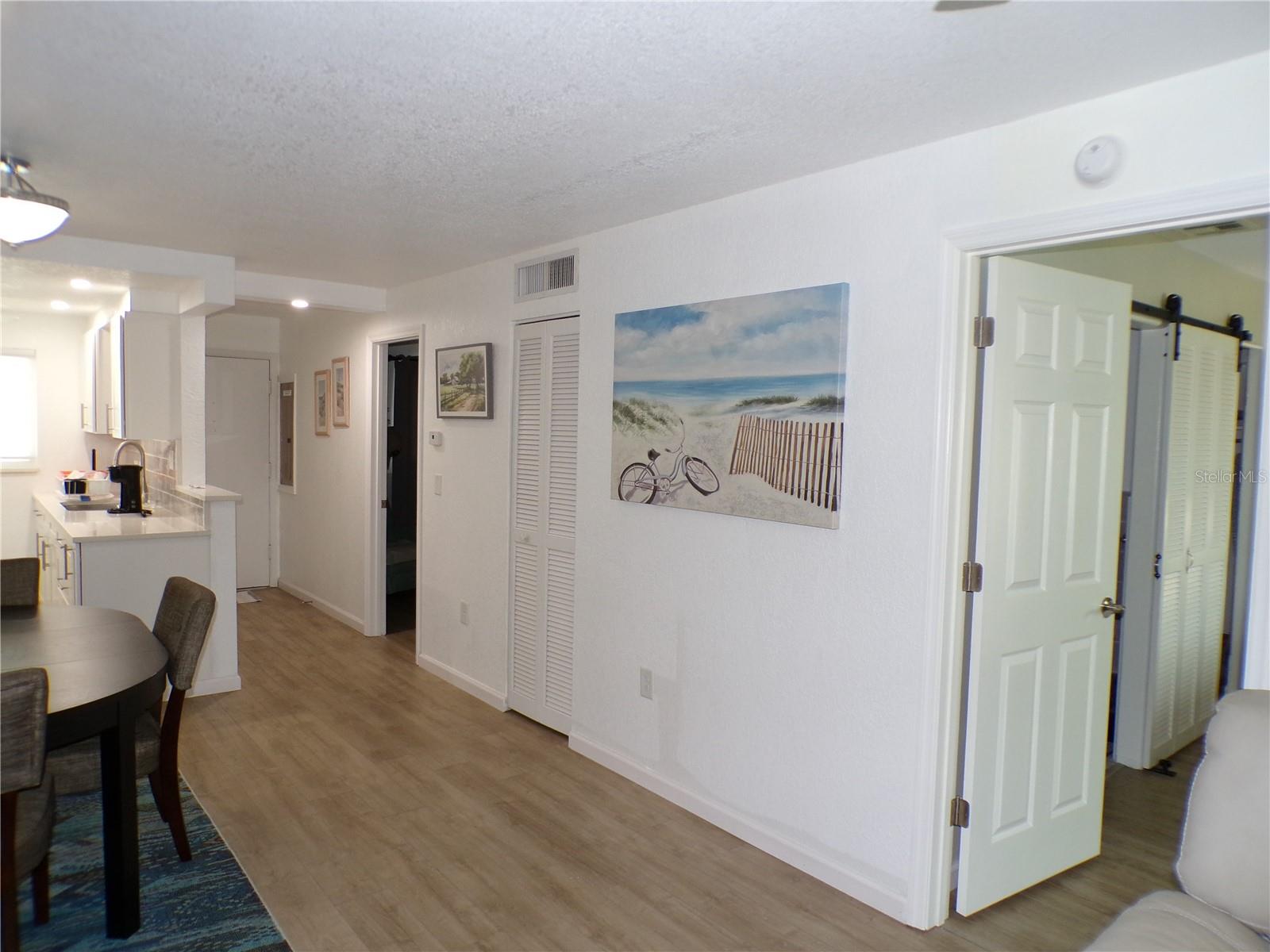 Image 7 of 26 For 649 Tamiami Trail S 305