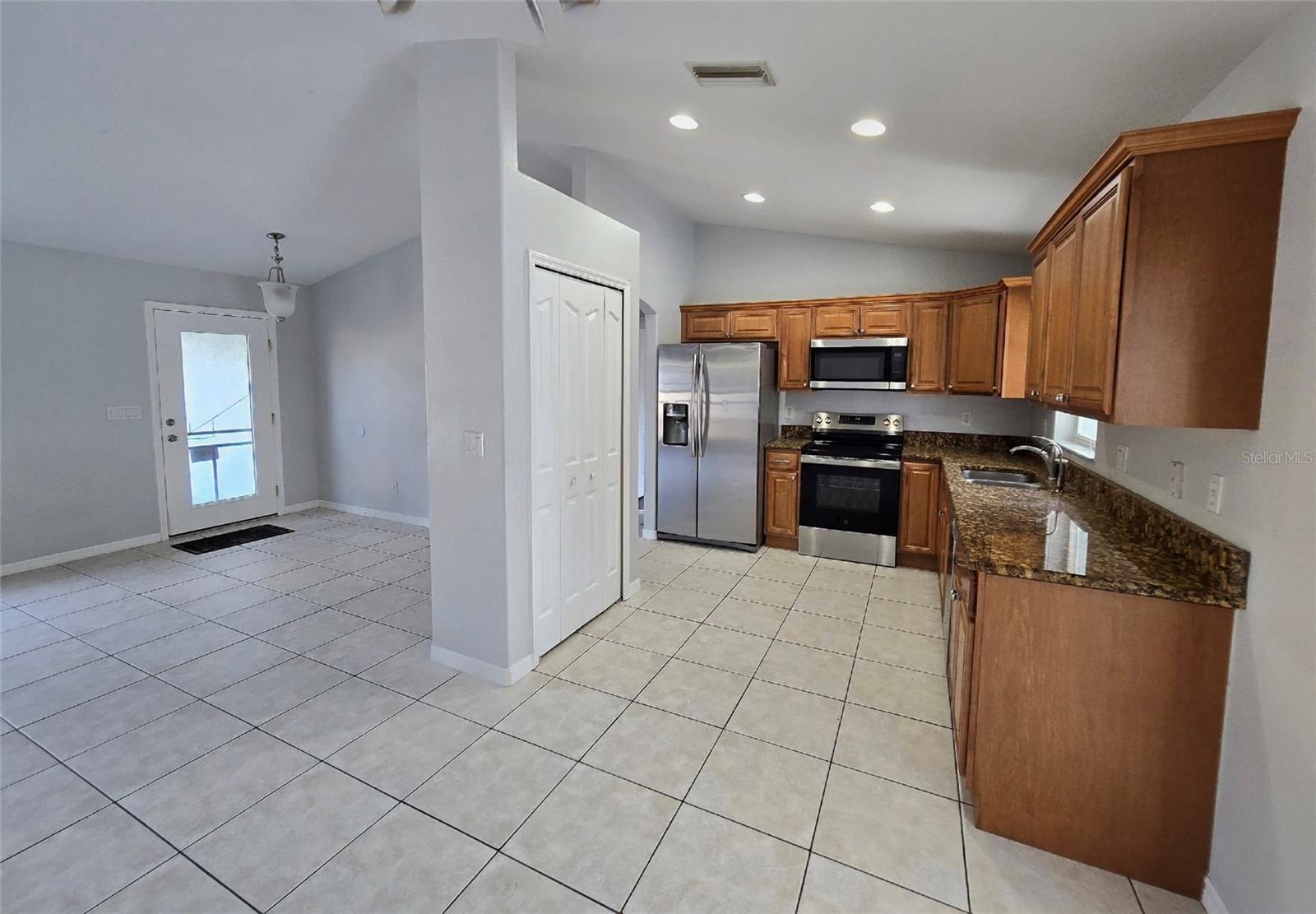 Image 7 of 21 For 3255 Mayflower Terrace