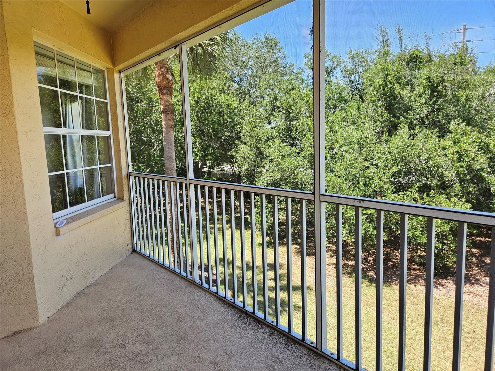Image 12 of 45 For 904 Casa Del Lago Way 904