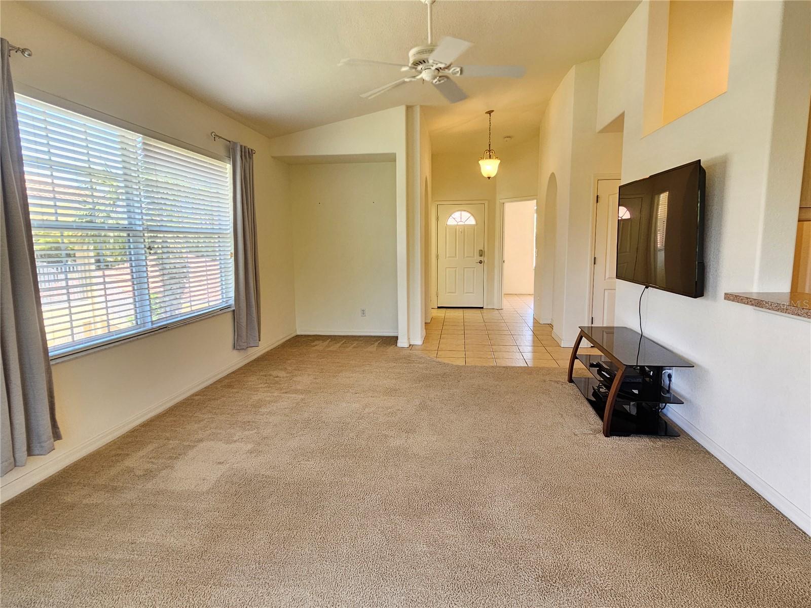 Image 14 of 45 For 904 Casa Del Lago Way 904