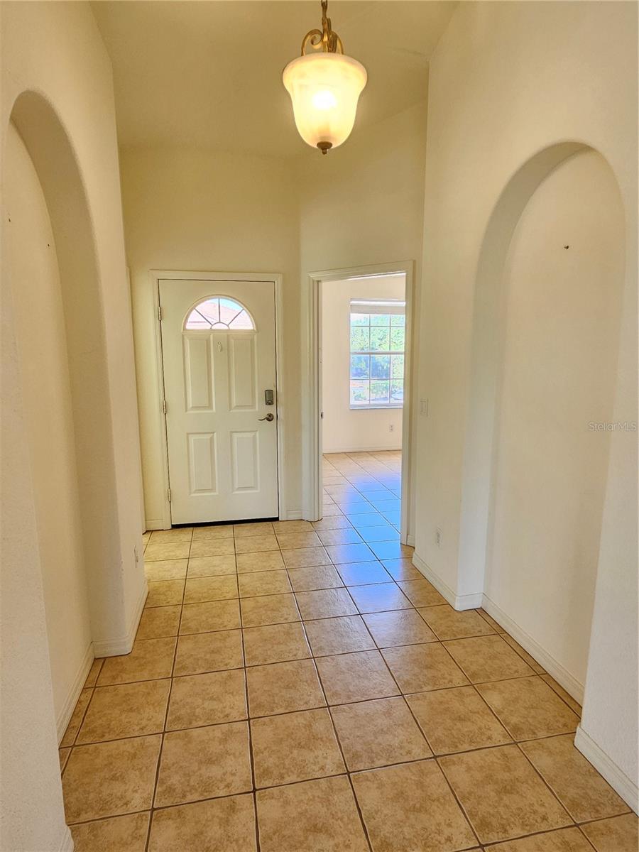 Image 36 of 45 For 904 Casa Del Lago Way 904