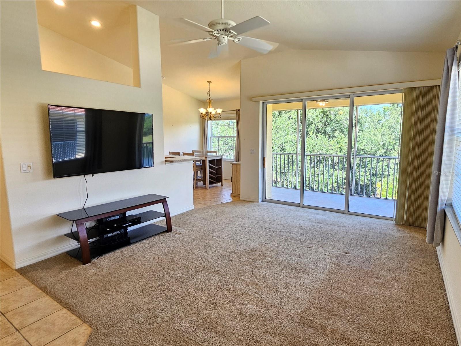 Image 8 of 45 For 904 Casa Del Lago Way 904
