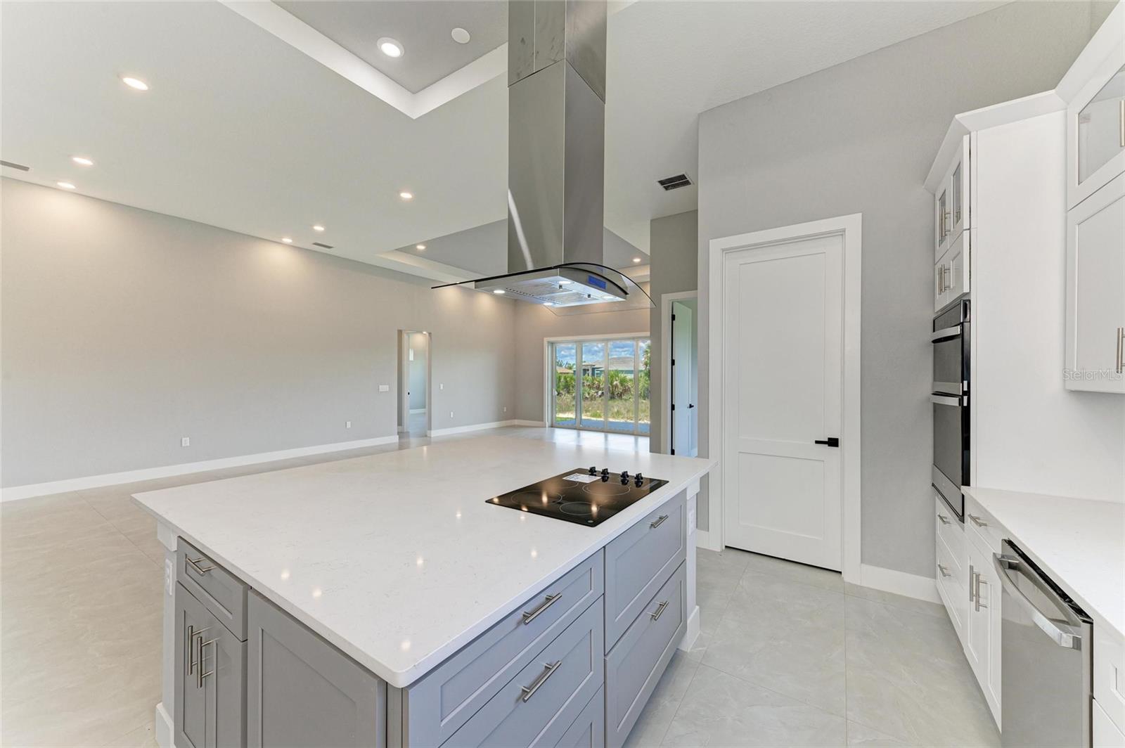 Image 15 of 52 For 8147 Tracy Circle