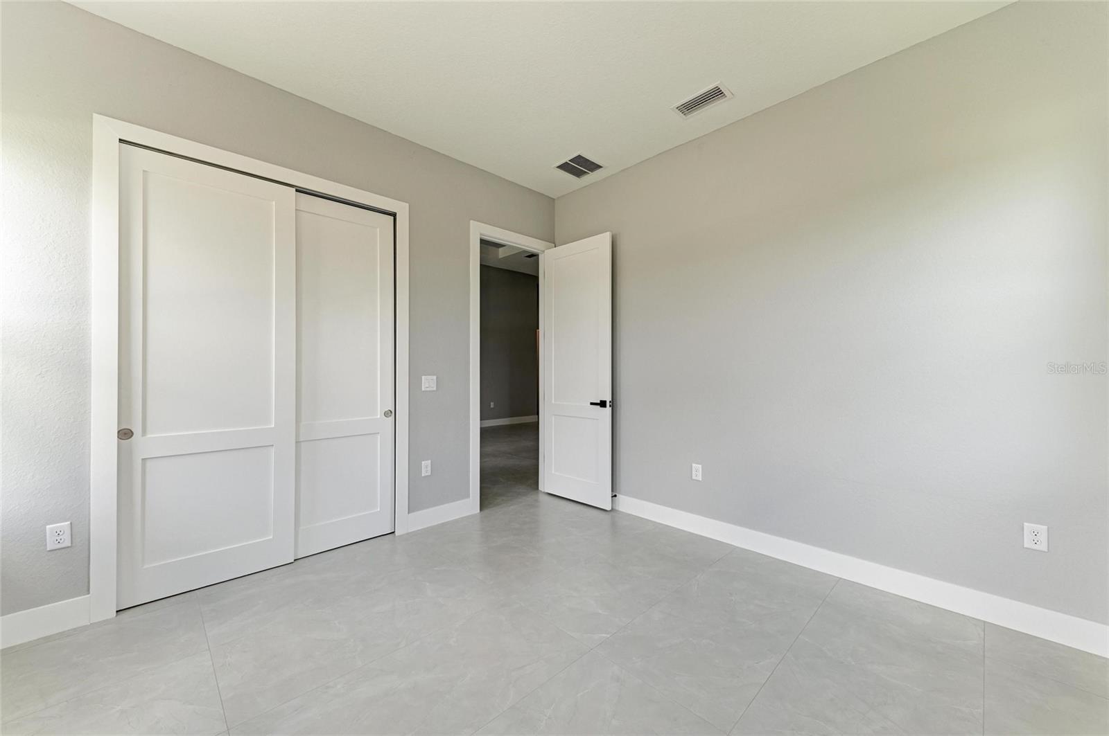 Image 31 of 52 For 8147 Tracy Circle