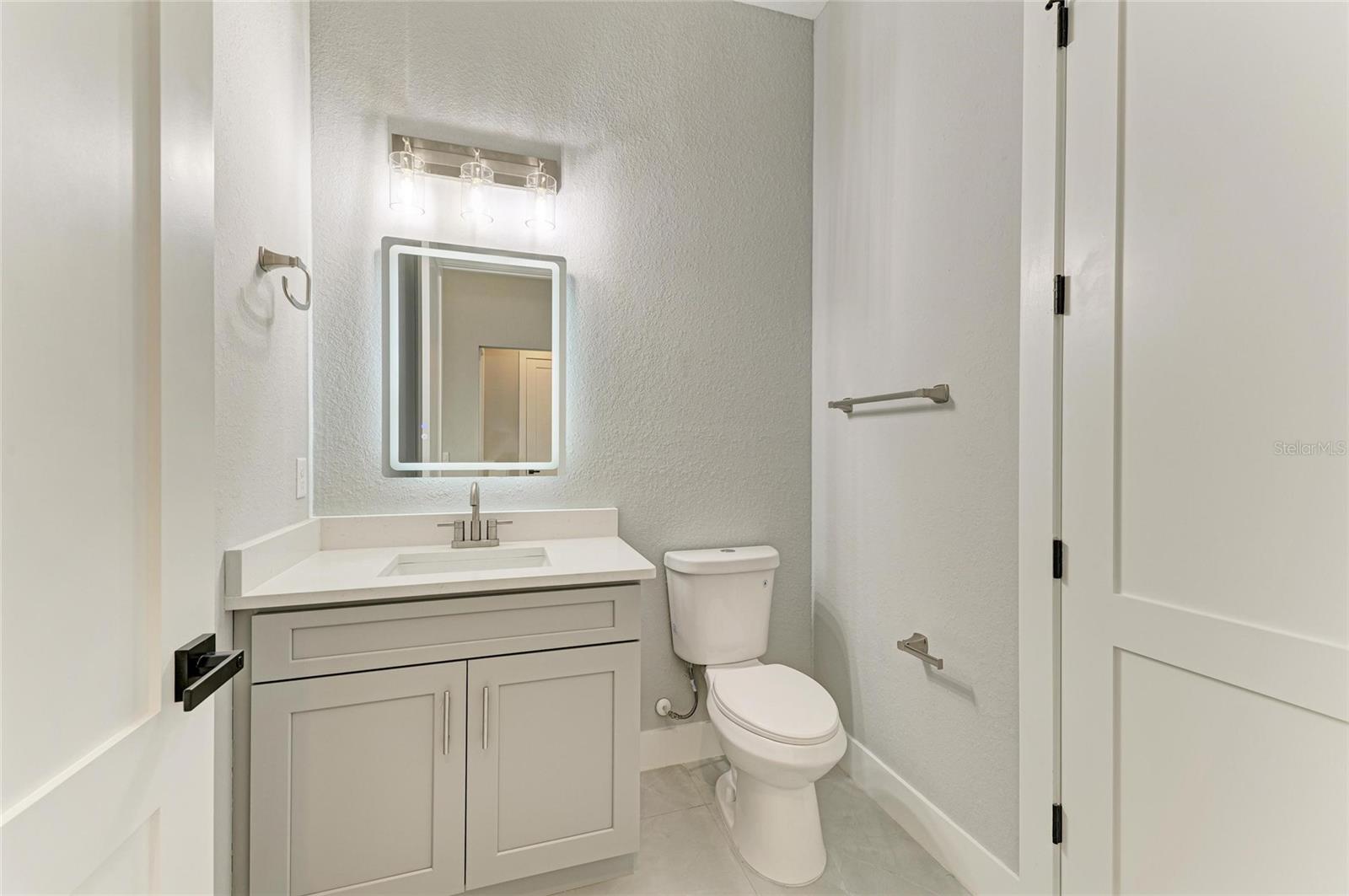Image 34 of 52 For 8147 Tracy Circle