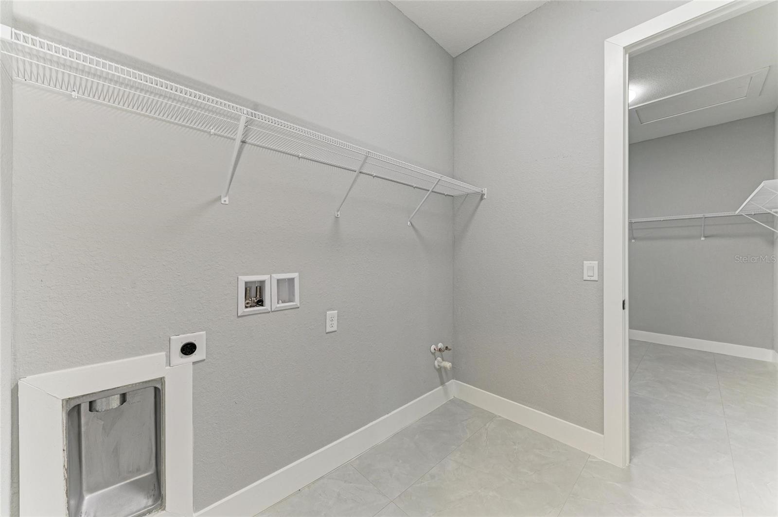 Image 35 of 52 For 8147 Tracy Circle