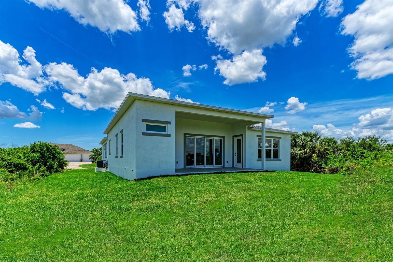 Image 37 of 52 For 8147 Tracy Circle
