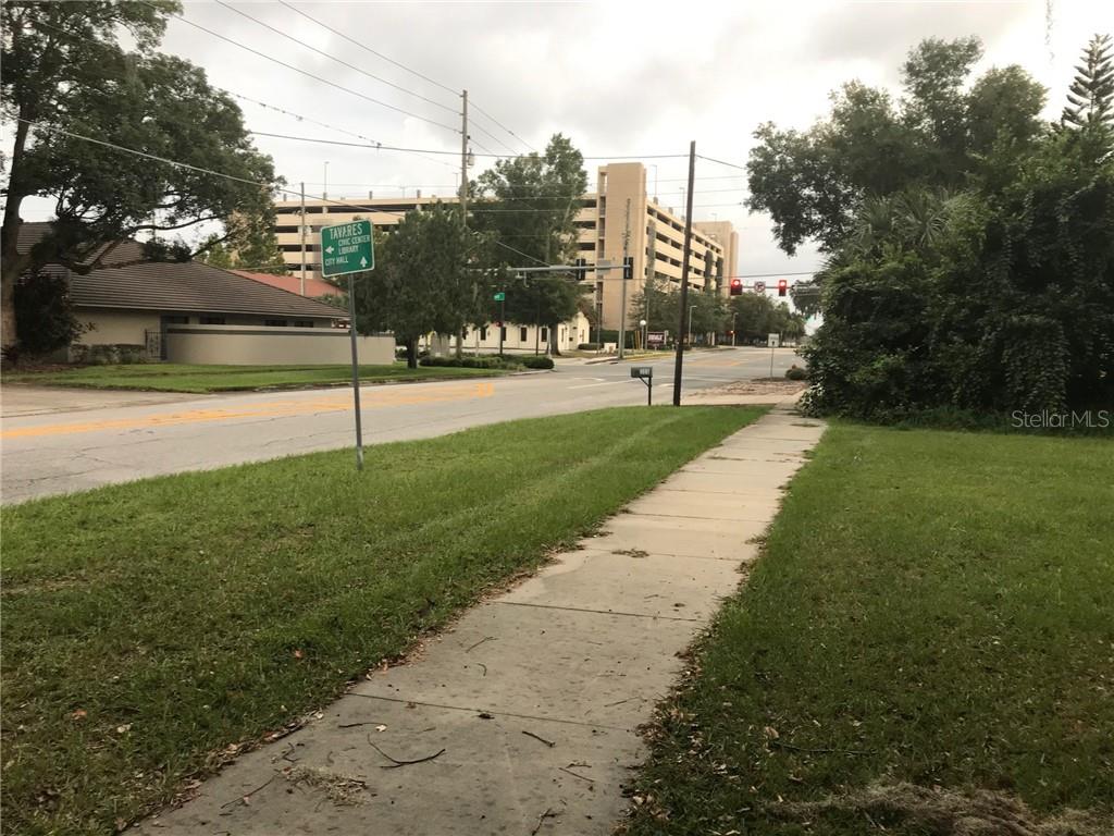 Listing photo id 5 for 315 Sinclair Avenue