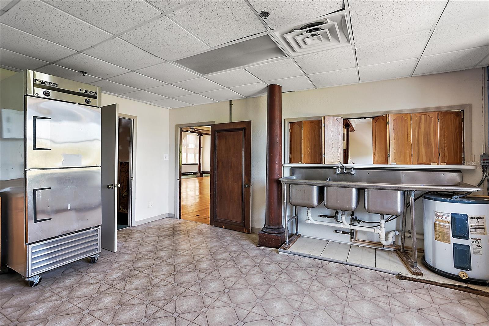 Image 10 of 28 For 410 Main Street