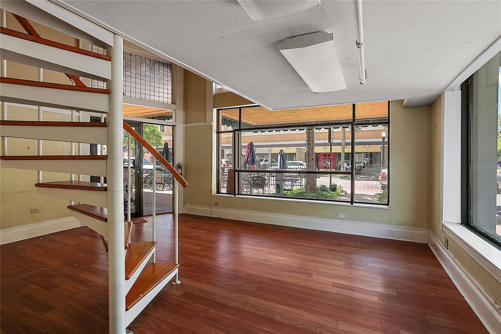 Image 27 of 28 For 410 Main Street