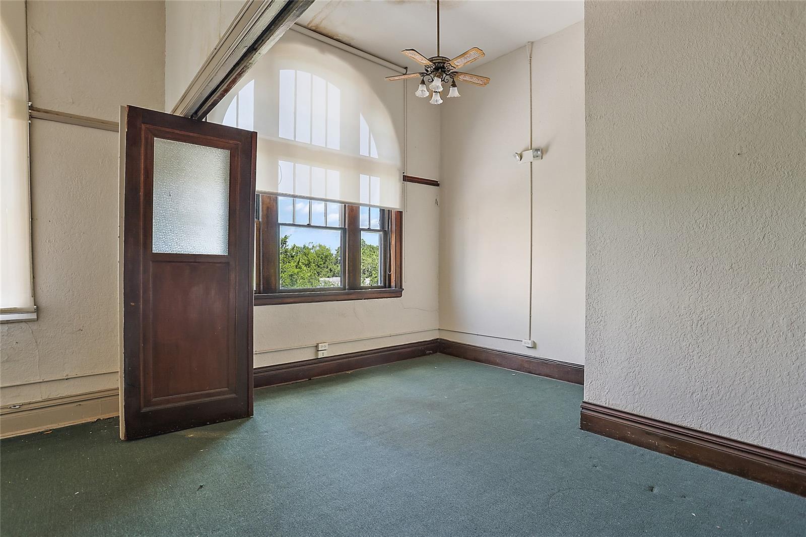 Image 7 of 28 For 410 Main Street