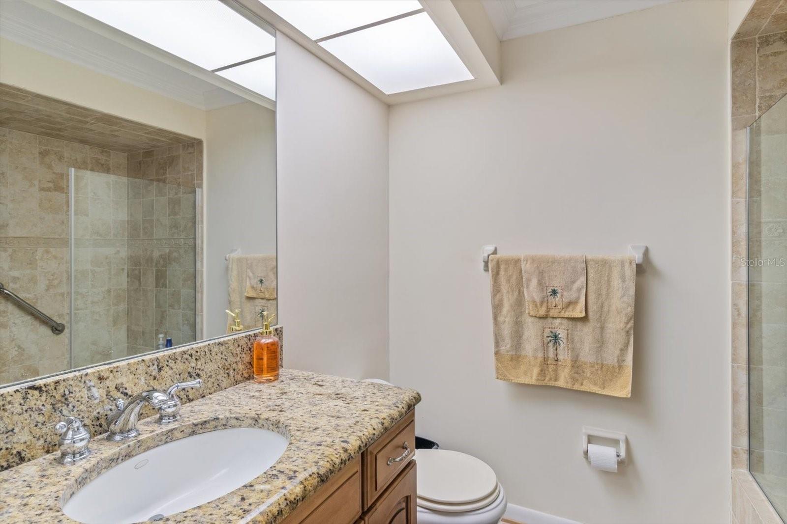 Listing photo id 11 for 11684 Sunnybrook Court