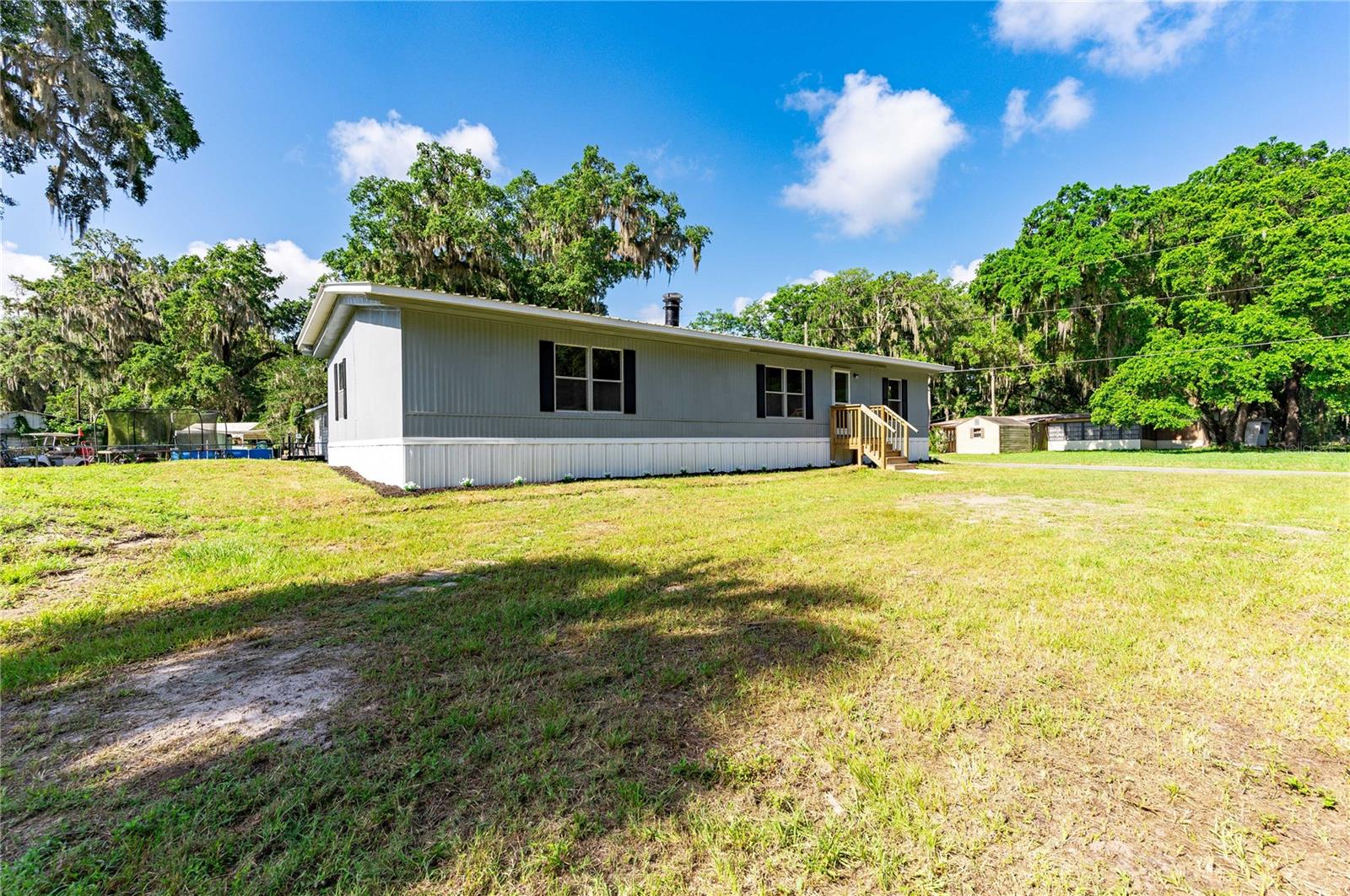 Details for 2981 Cr 426e, LAKE PANASOFFKEE, FL 33538