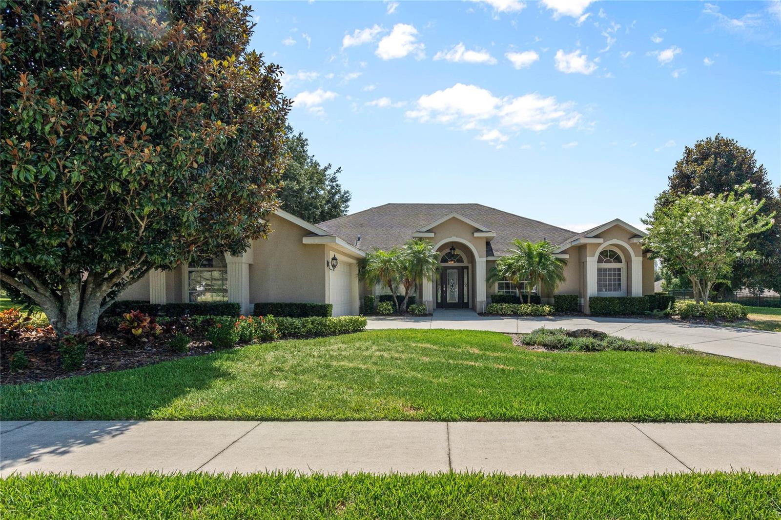 Details for 13045 Colonnade Circle, CLERMONT, FL 34711