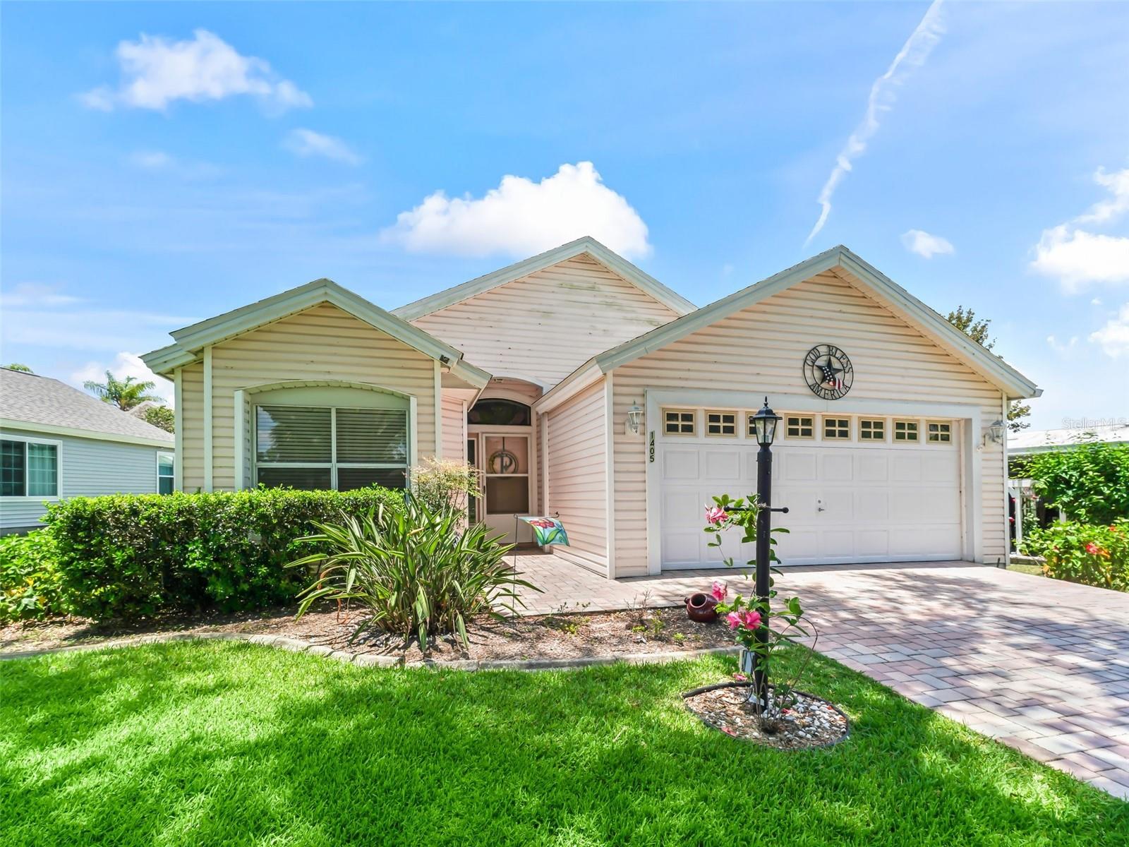 Image 2 of 46 For 1405 Schwartz Boulevard