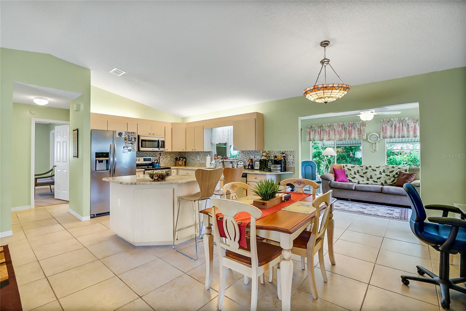 Image 17 of 47 For 17548 96th Avenue