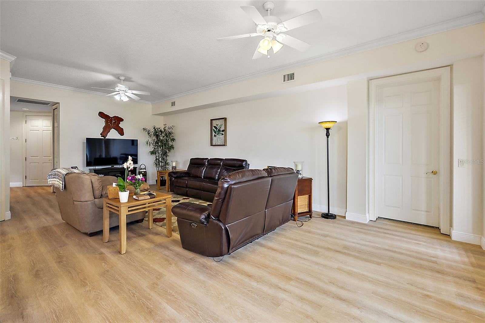 Image 11 of 41 For 802 Camino Real Boulevard 802