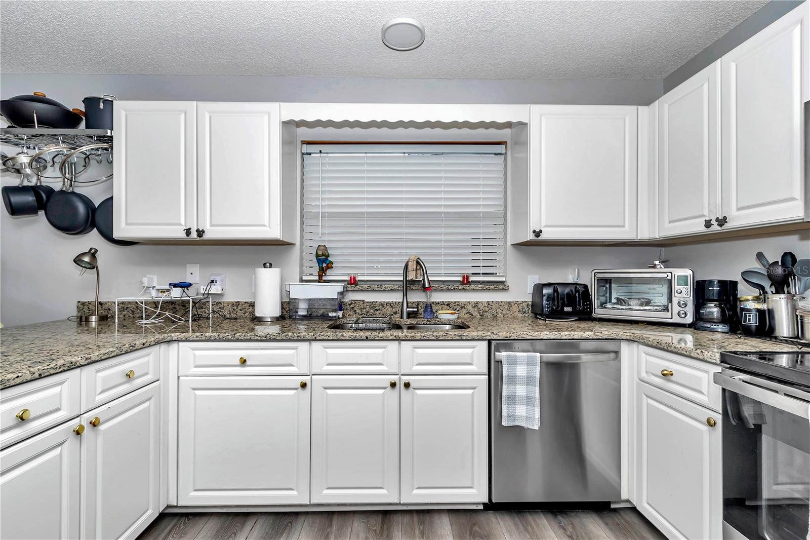 Image 12 of 49 For 1832 Madero Drive